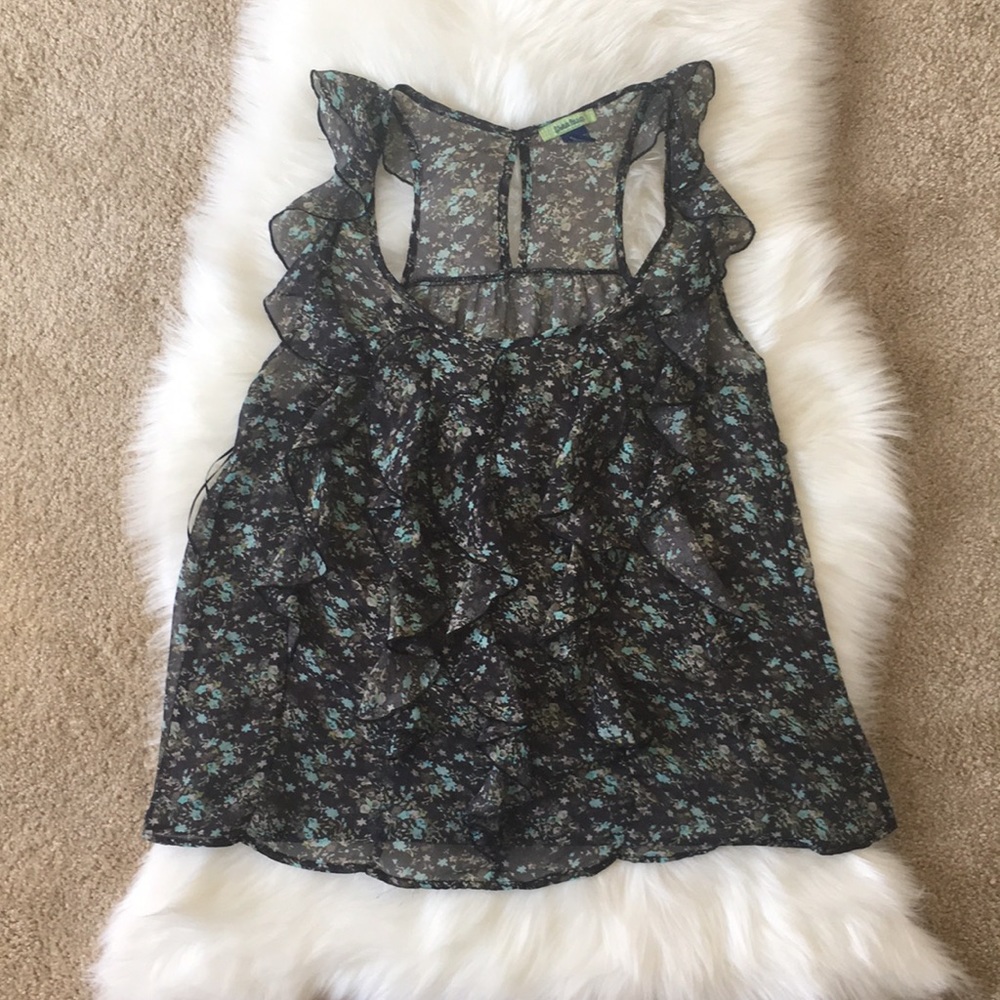 Sheer flower sleeveless blouse